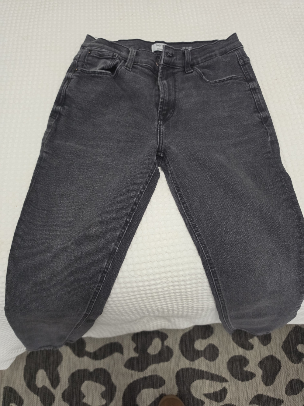 Kensie Women's Black Washed Jeans